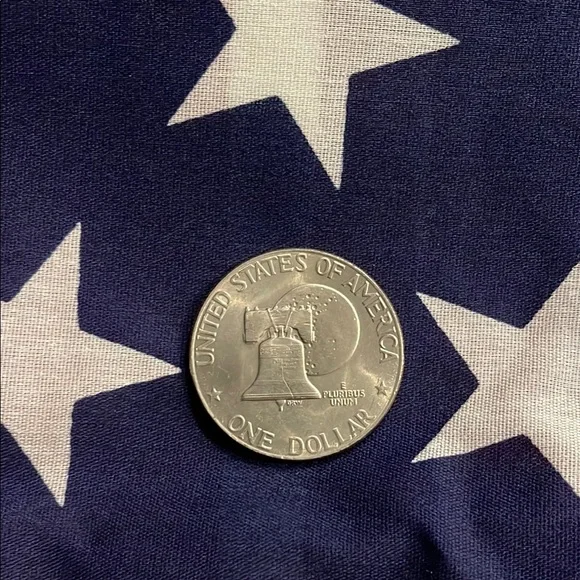 1976 Eisenhower Dollar Coin Bicentennial - Picture 2 of 2